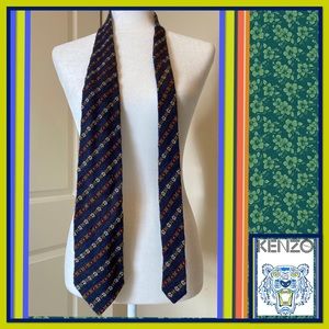 Kenzo Floral Pattern Knit-Style Tie.